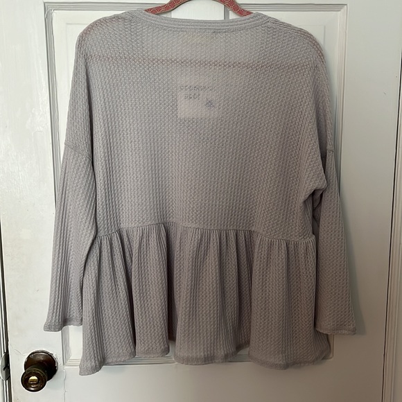 Gray Sweater - Picture 4 of 4